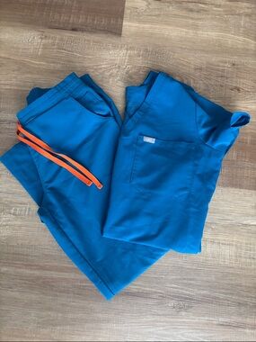 Figs Alps Blue scrub set. XS Top, Yola S Petite